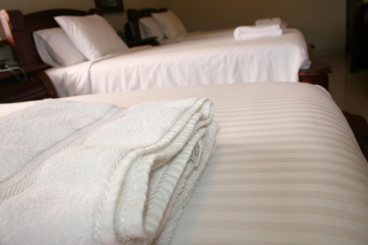 Hotel Maria Isabel Manta Extérieur photo