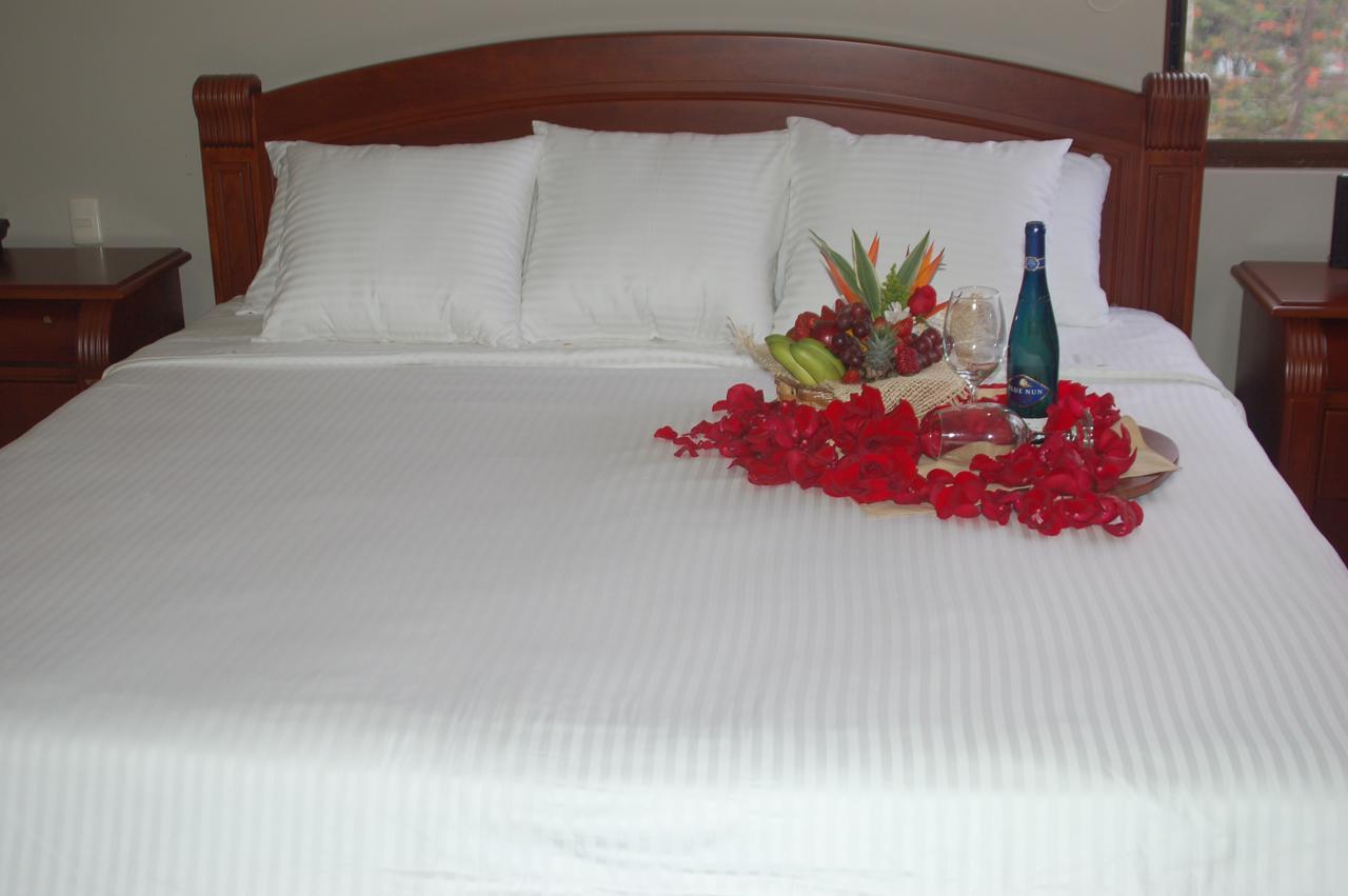 Hotel Maria Isabel Manta Chambre photo